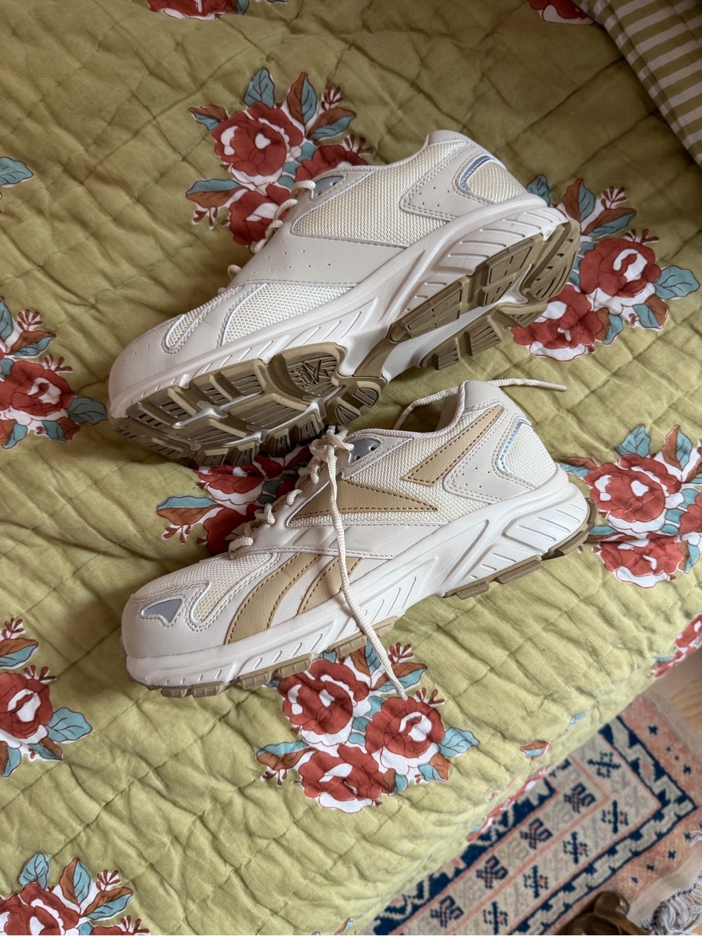 Composite toe Reeboks in Cream and Tan
